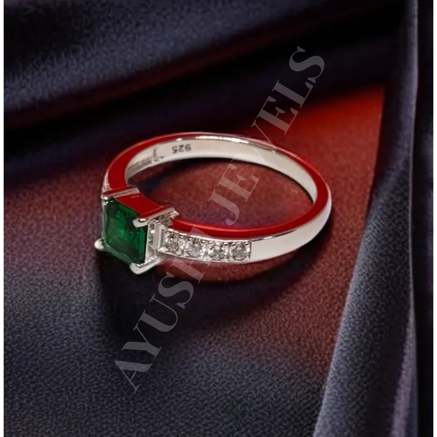 Women's Ring in 925 Sterling Silver with CZ Diamond β Classic Design