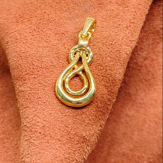 New 925 Sterling Silver Pendant – Sparkling cubic zirconia Look Jewelry