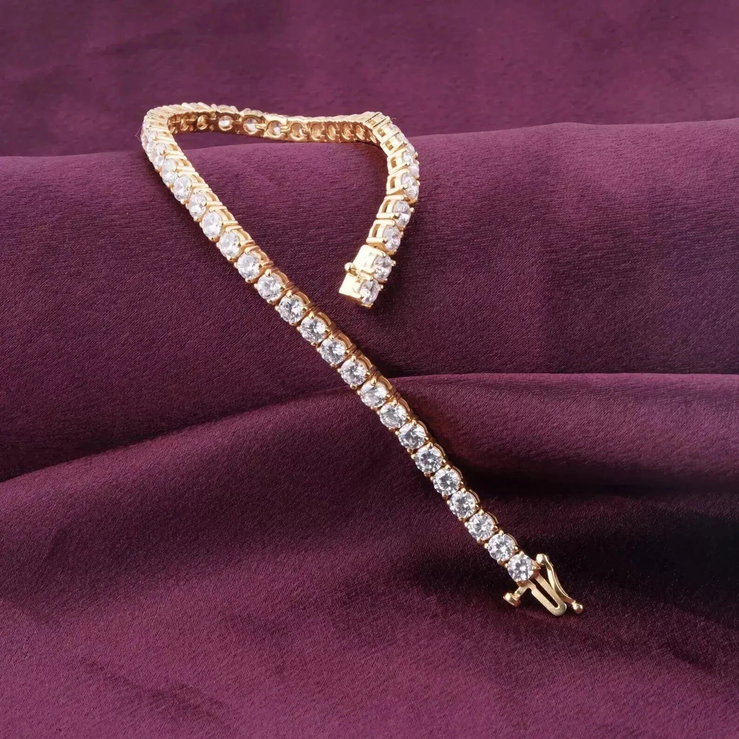 Elegant Women's 925 Sterling Silver Bangle with Cubic Zirconia Diamonds