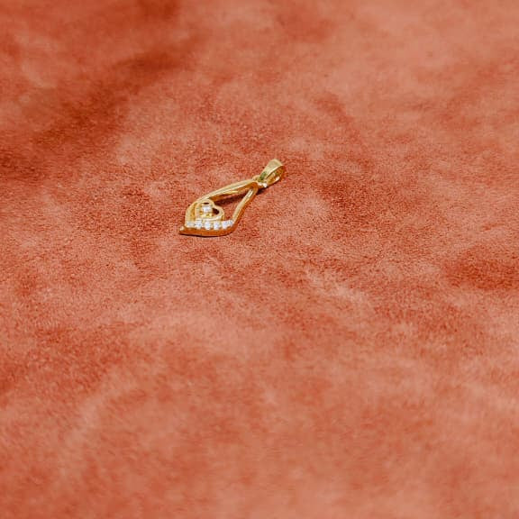 Women’s Pendant – Round Cut Cubic Zirconia, White Diamond Look, 925 Sterling Silver