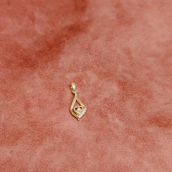 Women’s Pendant – Round Cut Cubic Zirconia, White Diamond Look, 925 Sterling Silver