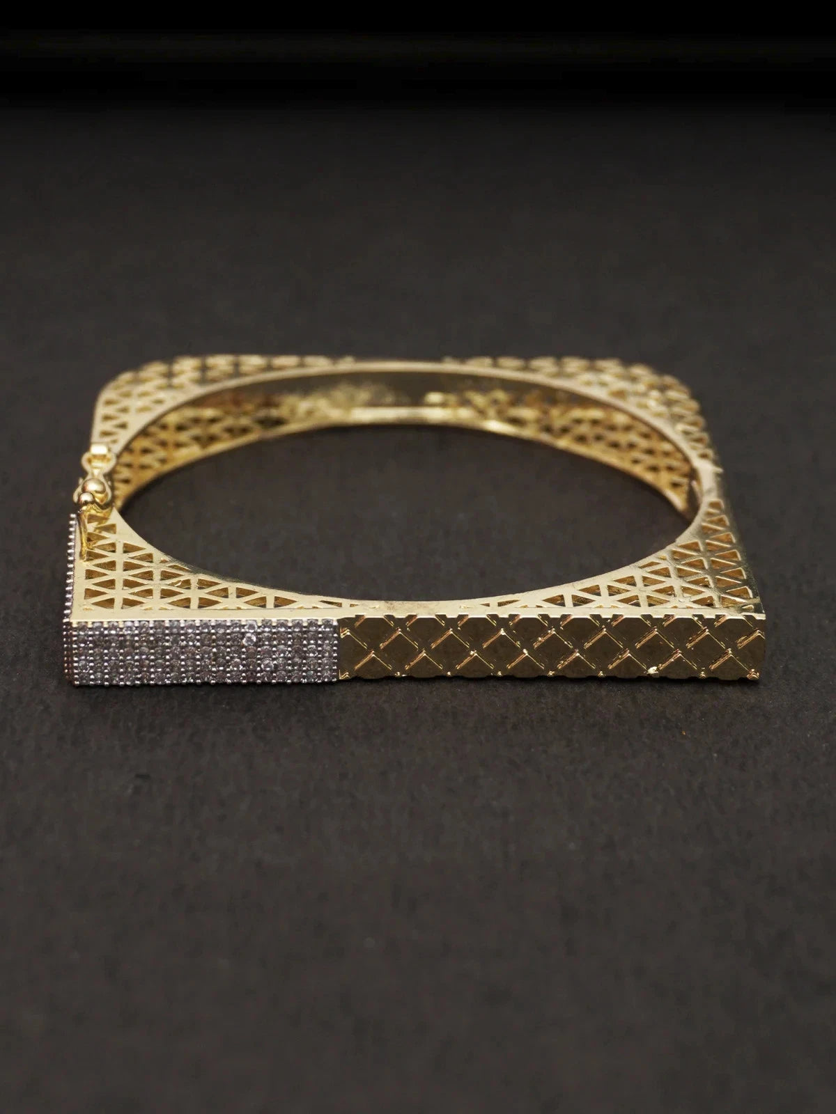 Elegant Women's 925 Sterling Silver Bracelet with Cubic Zirconia Plating