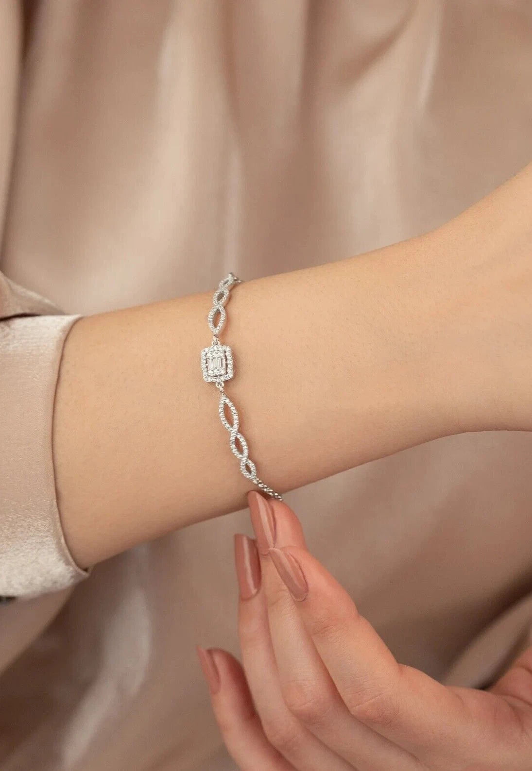 Women’s Round Cut 925 Sterling Silver Cubic Zirconia Diamond Bracelet