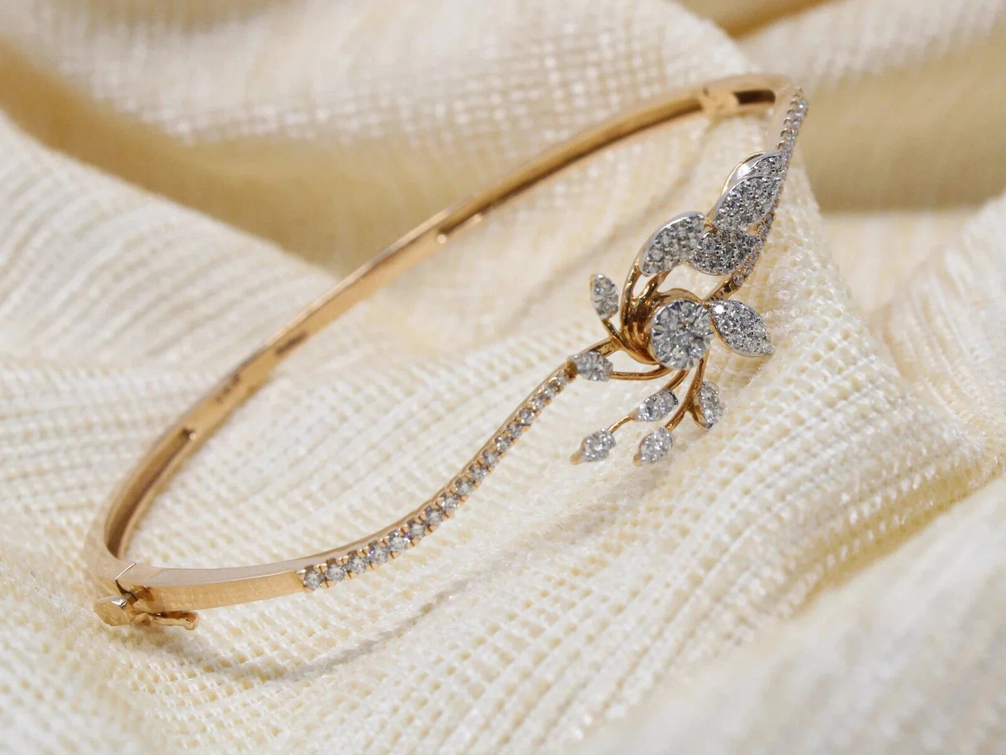 Women’s Round Cut 925 Sterling Silver Cubic Zirconia Diamond Bangle