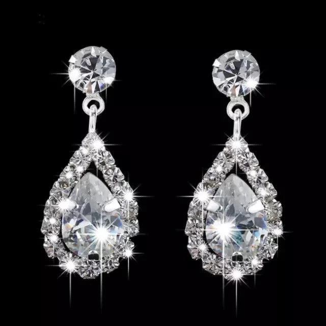 Women’s 925 Silver Necklace Set with Cubic Zirconia – Timeless Design