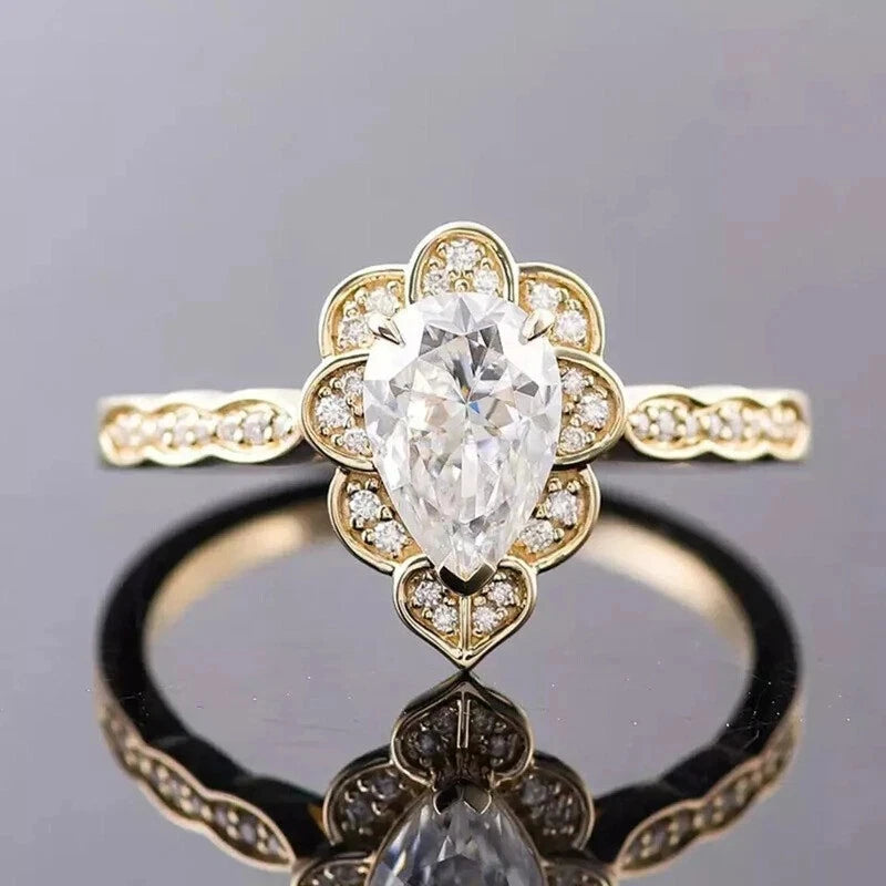 Women's Classic 925 Sterling Silver Ring with Sparkling