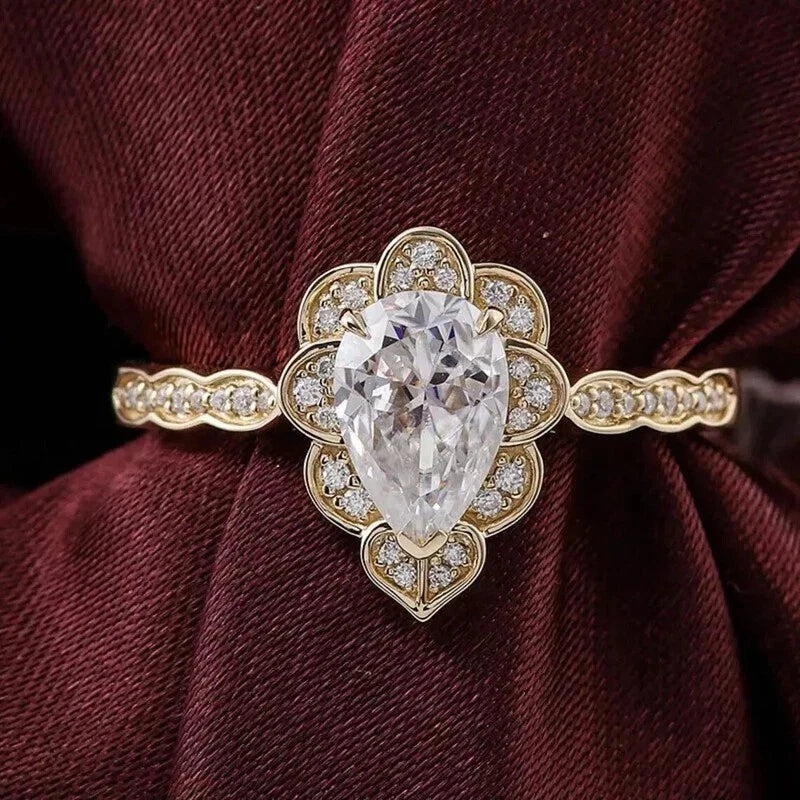 Women's Classic 925 Sterling Silver Ring with Sparkling